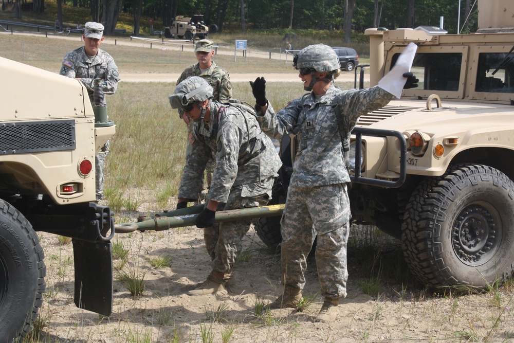 1776th Military Police conduct 2016 Warrior Challenge Competition during annual training