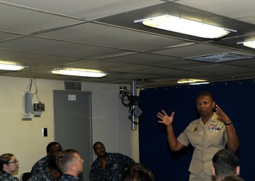 MPT&amp;E Fleet Master Chief Beldo visits with Chiefs and Chief Selectees aboard USS Gerald R. Ford.