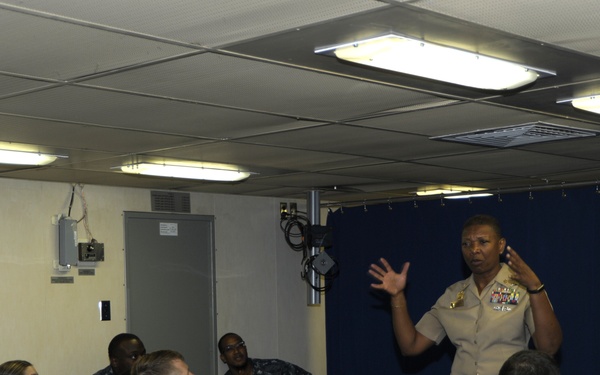 MPT&amp;E Fleet Master Chief Beldo visits with Chiefs and Chief Selectees aboard USS Gerald R. Ford.