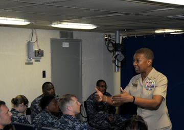 MPT&amp;E Fleet Master Chief Beldo visits with Chiefs and Chief Selectees aboard USS Gerald R. Ford.