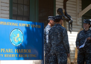 Petty Officer 1st Class Mariana Aragon welcomes Reservists to Naval Operational Support Center Pearl Harbor during the Rim of the Pacific 2016.