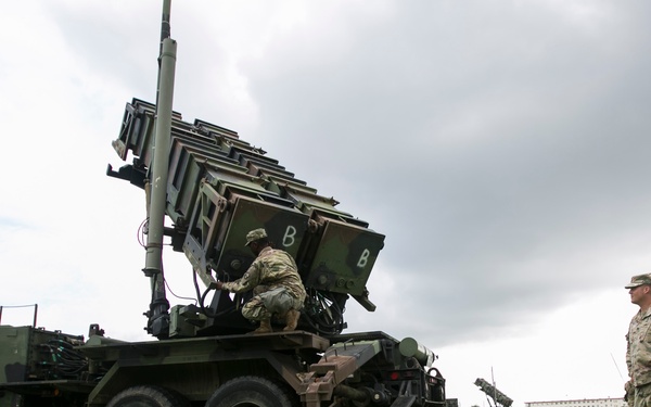 U.S. Soldiers execute Battery Certification Exercise