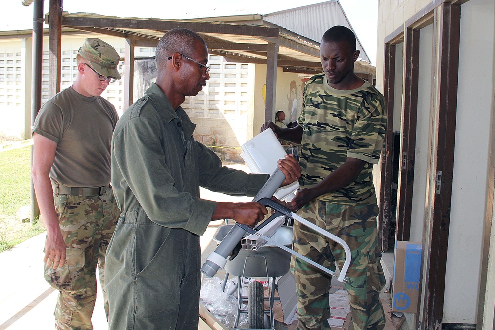 SD Guard, Suriname soldiers partner to renovate school