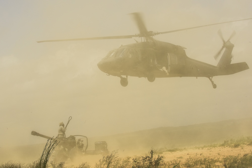 Army Reserve Aviation Command Conducts Slingload Training with Indiana National Guard