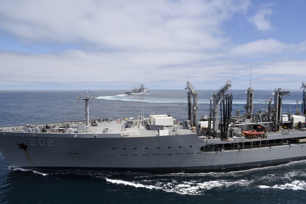 USS Somerset Underway Replenishment with USNS Yukon