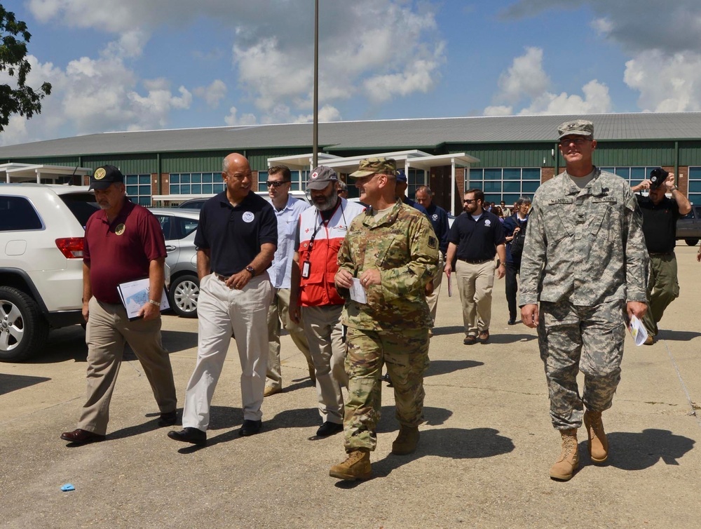 Secretary Jeh Johnson, Department of Homeland Security, visits flooded areas in Louisiana