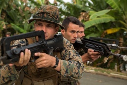 Close quarters battles: U.S. Marines, French Army work hand-in-hand during Nautical Commando Course