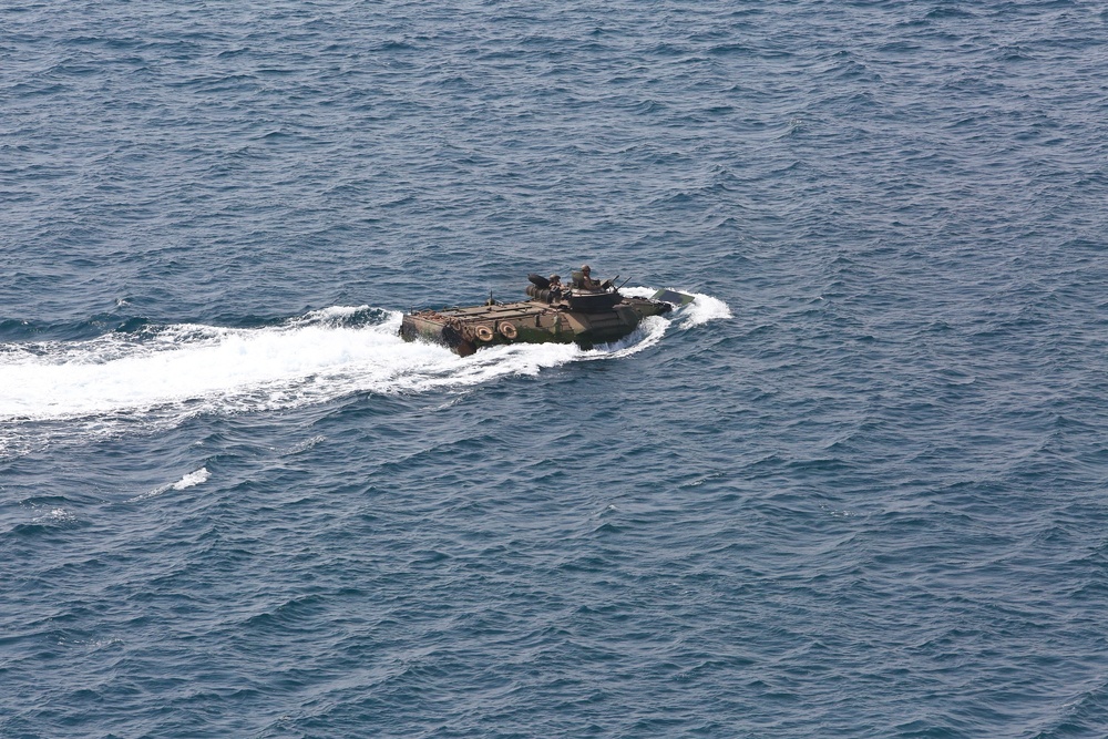 22nd MEU Conducts Range Operations and Amphibious Assault Drills