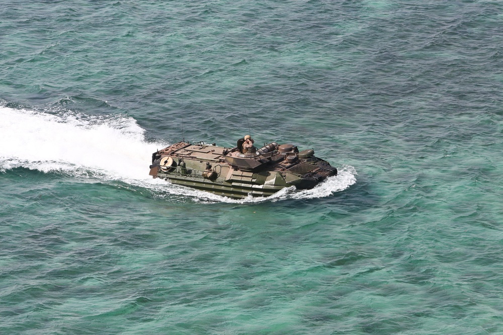 22nd MEU Conducts Range Operations and Amphibious Assault Drills