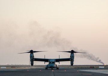 USAFCENT, CFAC Commander visits SPMAGTF-CR-CC Marines