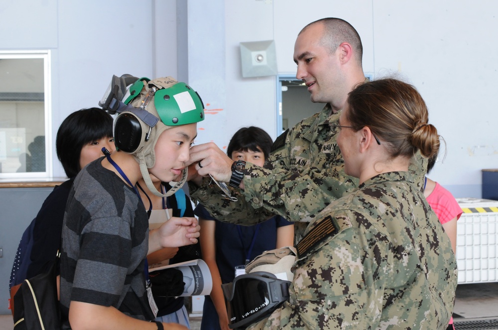 Students from Misawa, Japan visit U.S. Navy