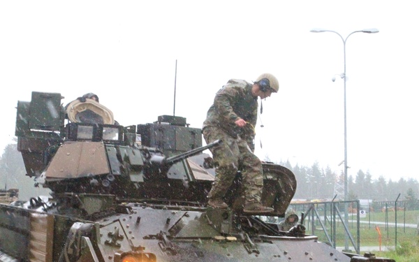 Dog Face Soldiers train with Estonian Armor School