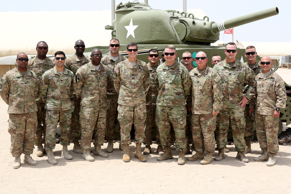 Top CENTCOM general visits ARCENT Soldiers