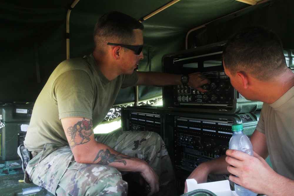 Signal Soldiers upgrade tech during brigade COMMEX
