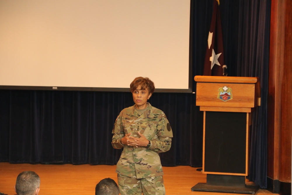 The Army Surgeon General speaks at RHC-P town hall