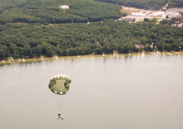 Reserve Reconnaissance Marines showcase their skills
