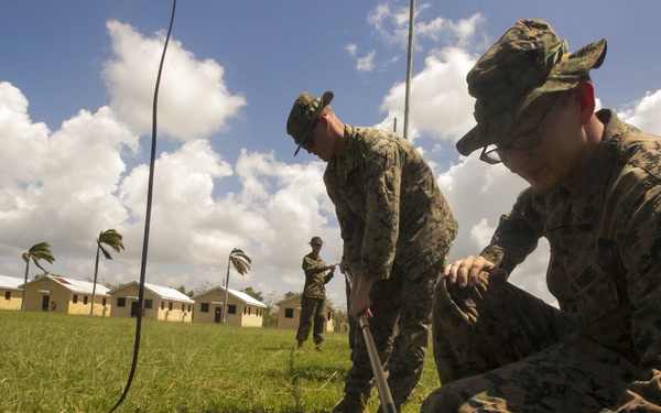 SPMAGTF-SC establishes communications