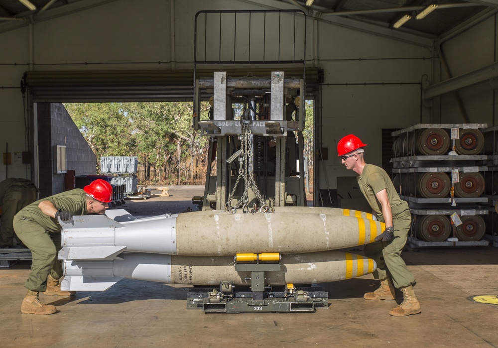 MALS-12 Marines support VMFA-122, build munitions during Southern
