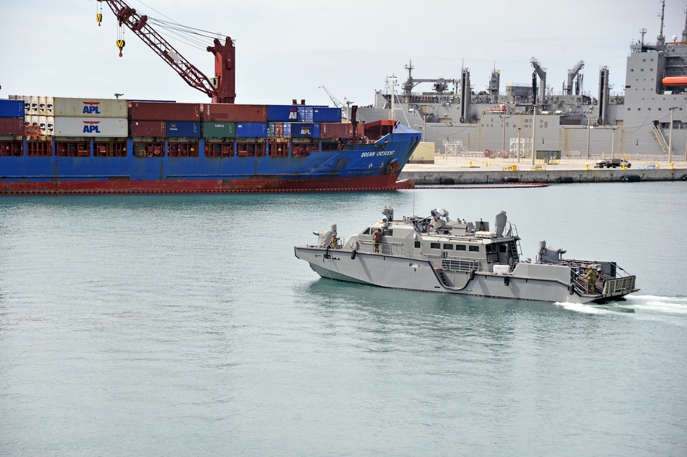 Mark VI Patrol Boat Arrives on Guam