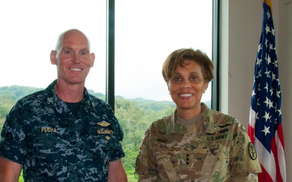 The Army Surgeon General visits PACOM