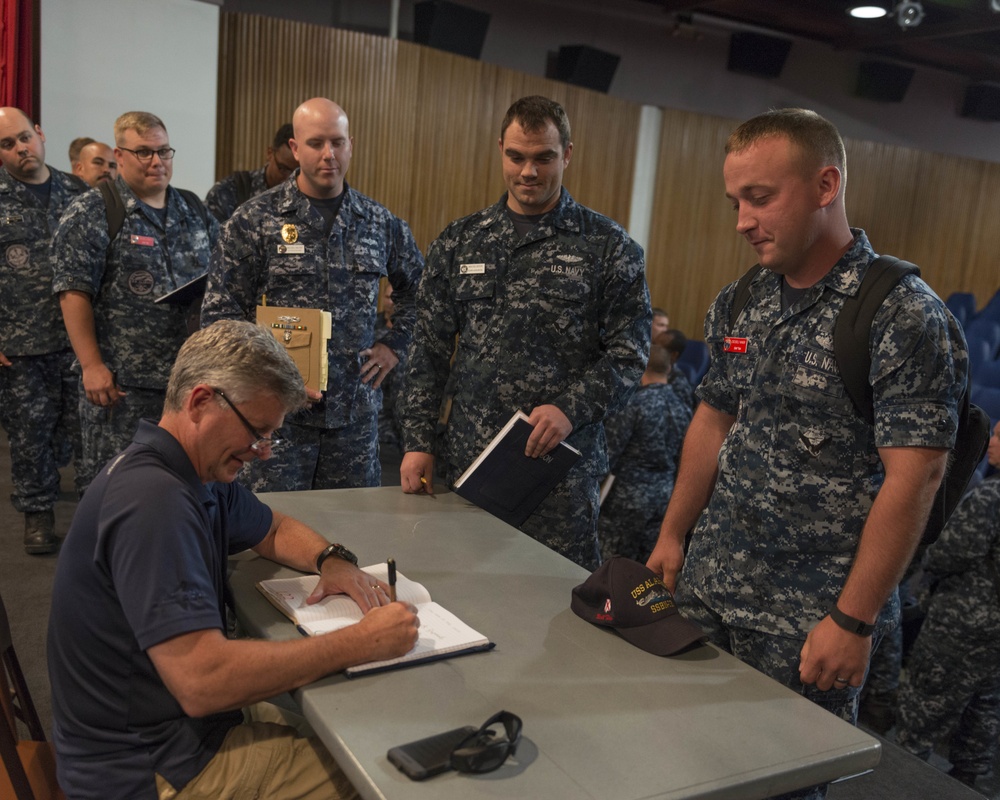 MCPON (Ret.) Rick West Visits with Bangor Chief Petty Officer Selects