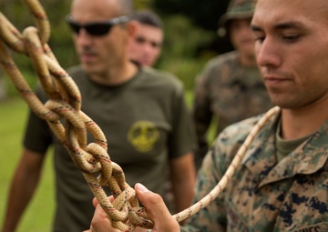 Marines and French soldiers will ‘knot’ survive without this training