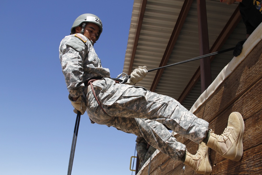 Air assault school Soldiers master rappelling skills