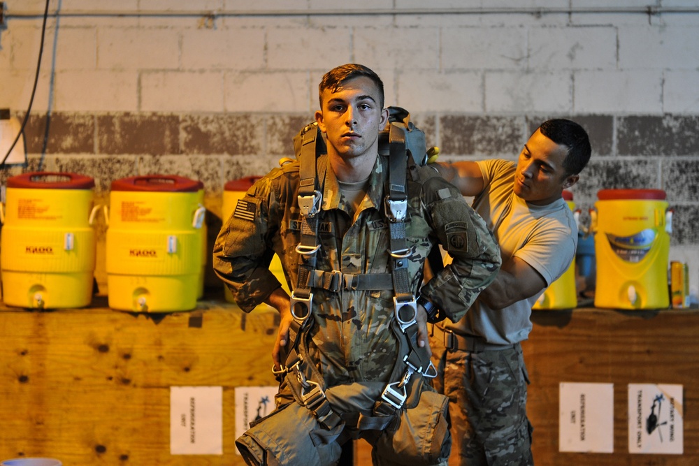 Joint force exercise prepares airmen, soldiers for contingency operations