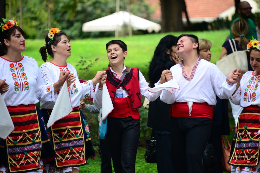 Service Members Experience Bulgarian Culture