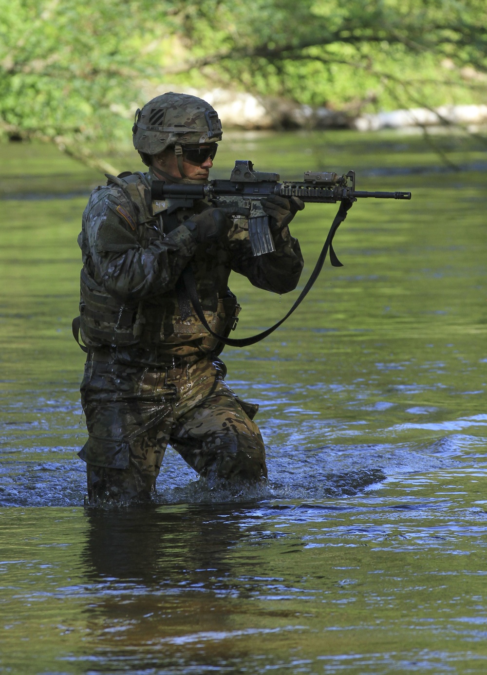 3-69 AR conducts water crossing with Polish troops