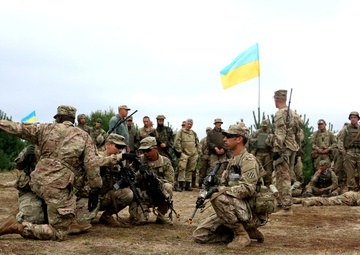 6­-8 Cav Soldiers share battle drill proficiency with Ukrainians