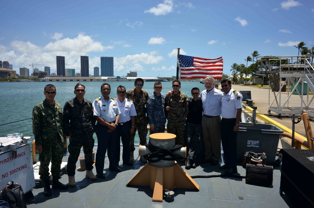 NAVSCIATTS SLIC Students Tour Hawaii Coast Guard Facility