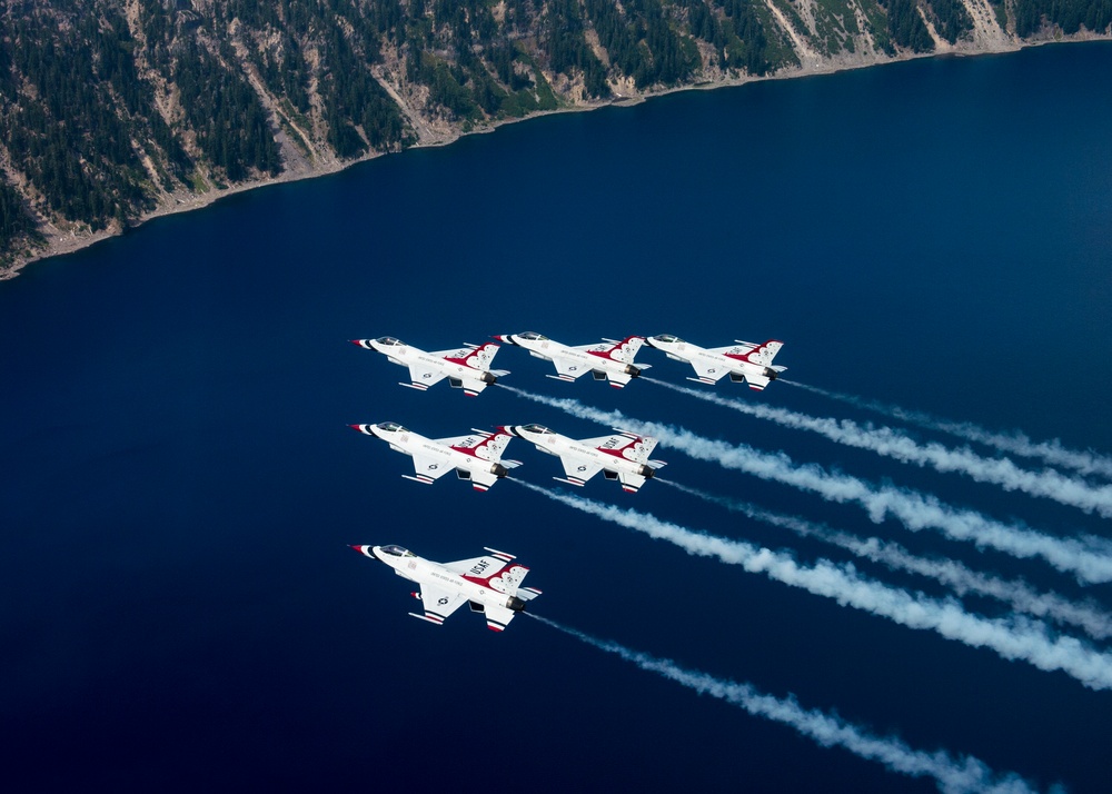 The Thunderbirds Return From Washington