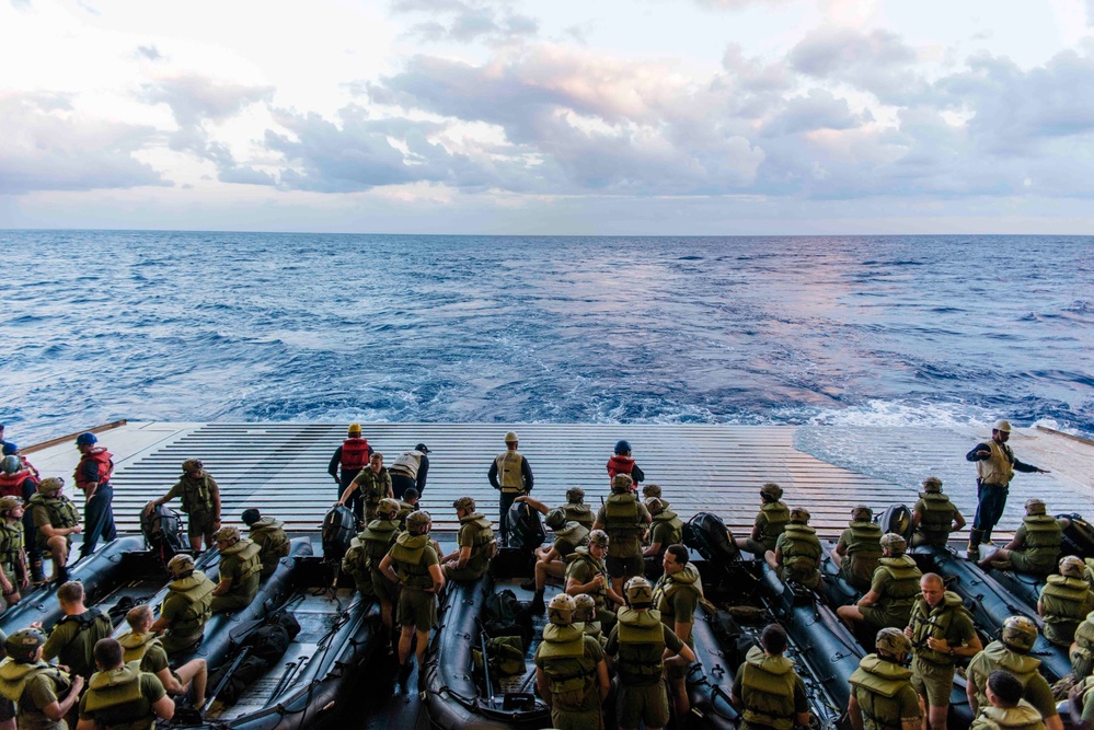 Green Bay Sailors and 31st MEU Launch and Recover CRRCs