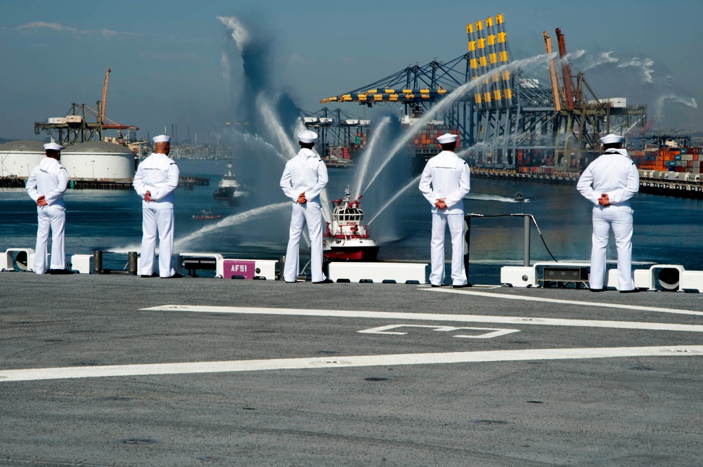 USS America (LHA 6) Arrives for LAFW