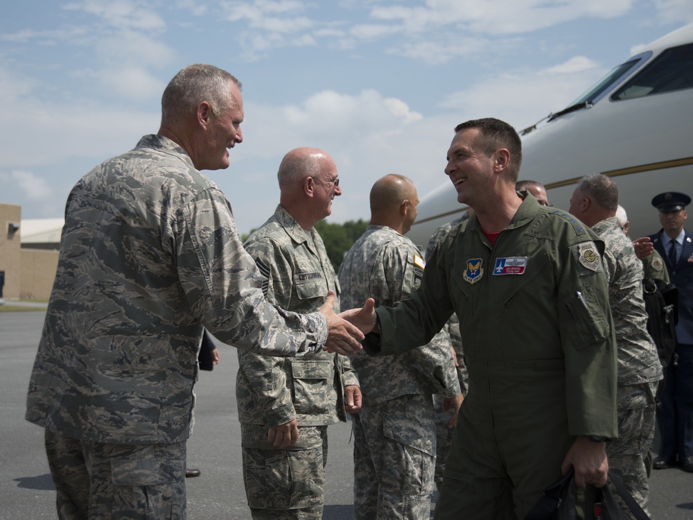 Chief, National Guard Bureau visits VTANG Airmen during 70th Anniversary