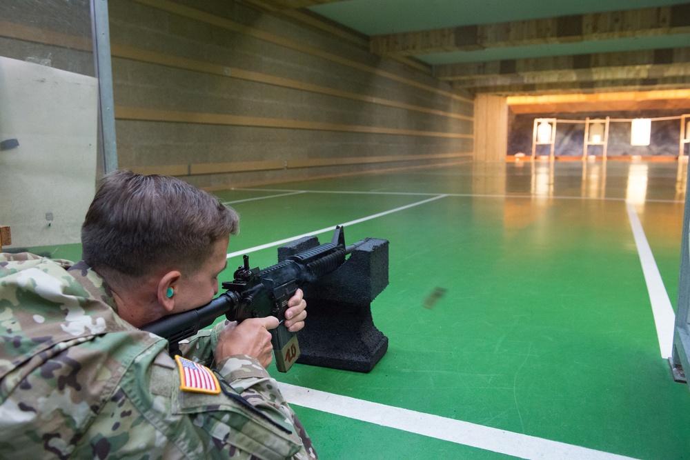 USAG Benelux Soldiers qualify with brand new M4A1 carbines.