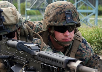 2nd LAAD Marines shoot straight during weapon systems training