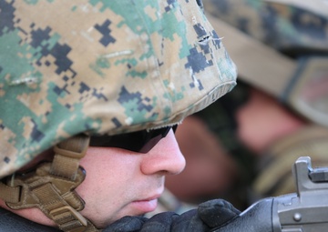 2nd LAAD Marines shoot straight during weapon systems training