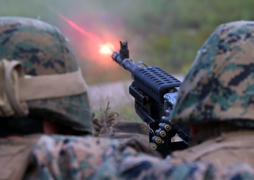 2nd LAAD Marines shoot straight during weapon systems training