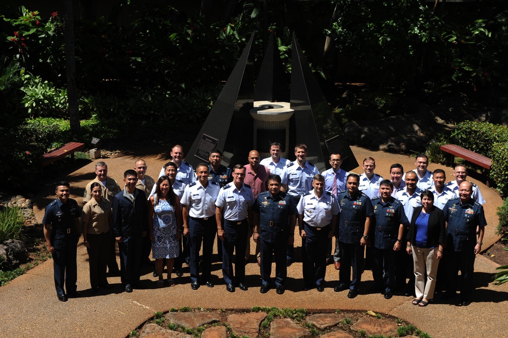 U.S., Philippine Airmen talks enhance interoperability