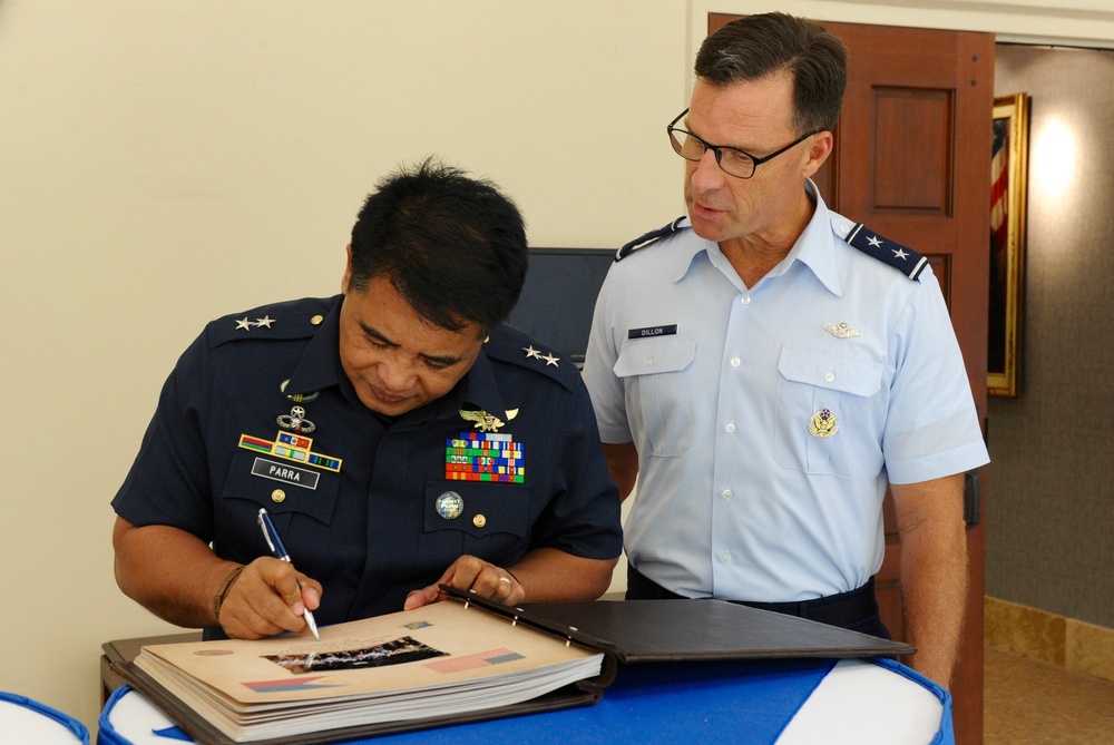 U.S., Philippine Airmen talks enhance interoperability