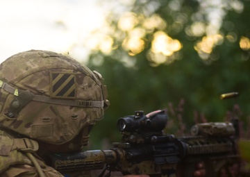 3/69 Armor Soldiers leverage Black Hawks during Eastern European live fire training
