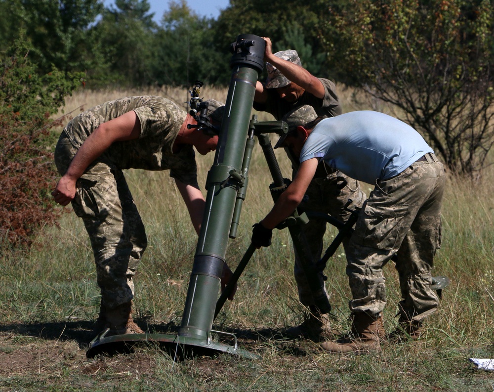 Mustangs and Ukrainians improve mortar skills