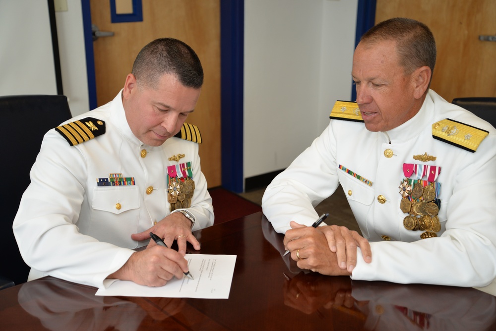 NAVSUP FLC Puget Sound Holds Change of Command