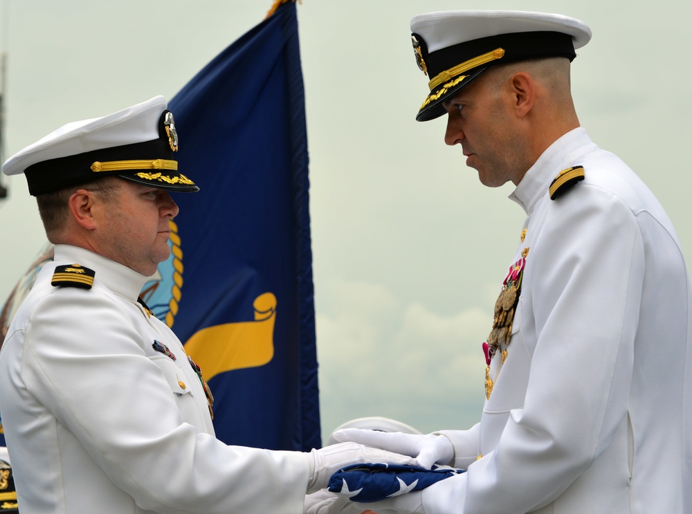 NAVSUP FLC Puget Sound Holds Change of Command