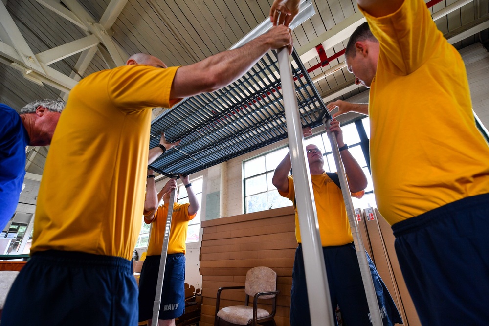 USS John C. Stennis Chief selectees clean Retsil Veterans Home