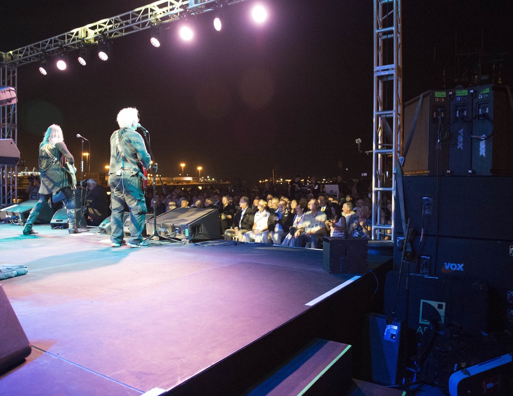 Jefferson Starship Plays for Service Members During LA Fleet Week 2016