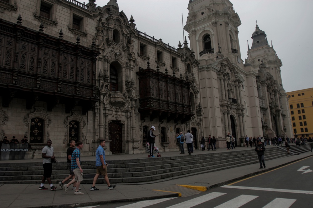 Marines enjoy Peruvian culture during bilateral training
