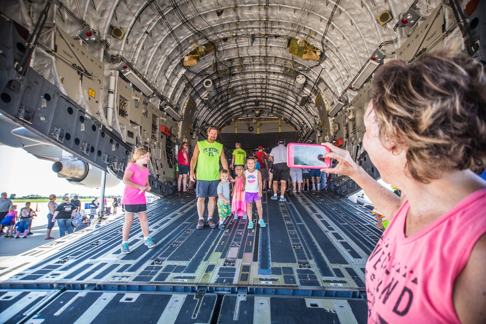 Sound of Speed Air Show performs for community above Missouri